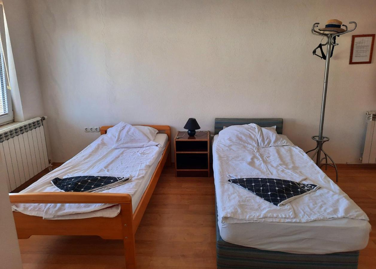 Guest House Gina Ohrid Eksteriør billede